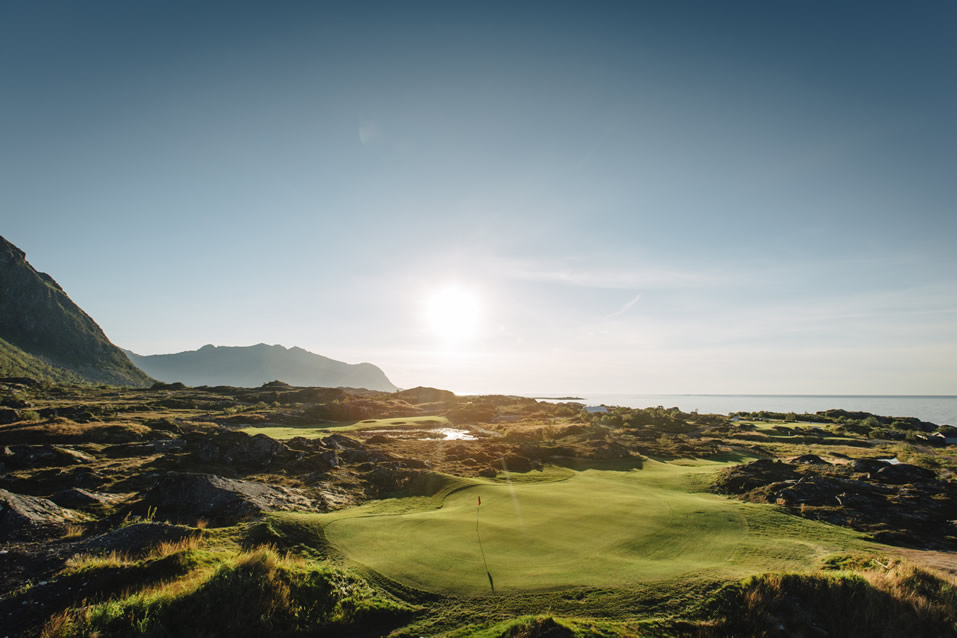 Lofoten Links by Mickael Tannus